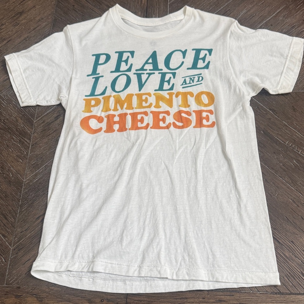 Land of Thee 'Peace Love and Pimento Cheese' Graphic Tee - Size Small